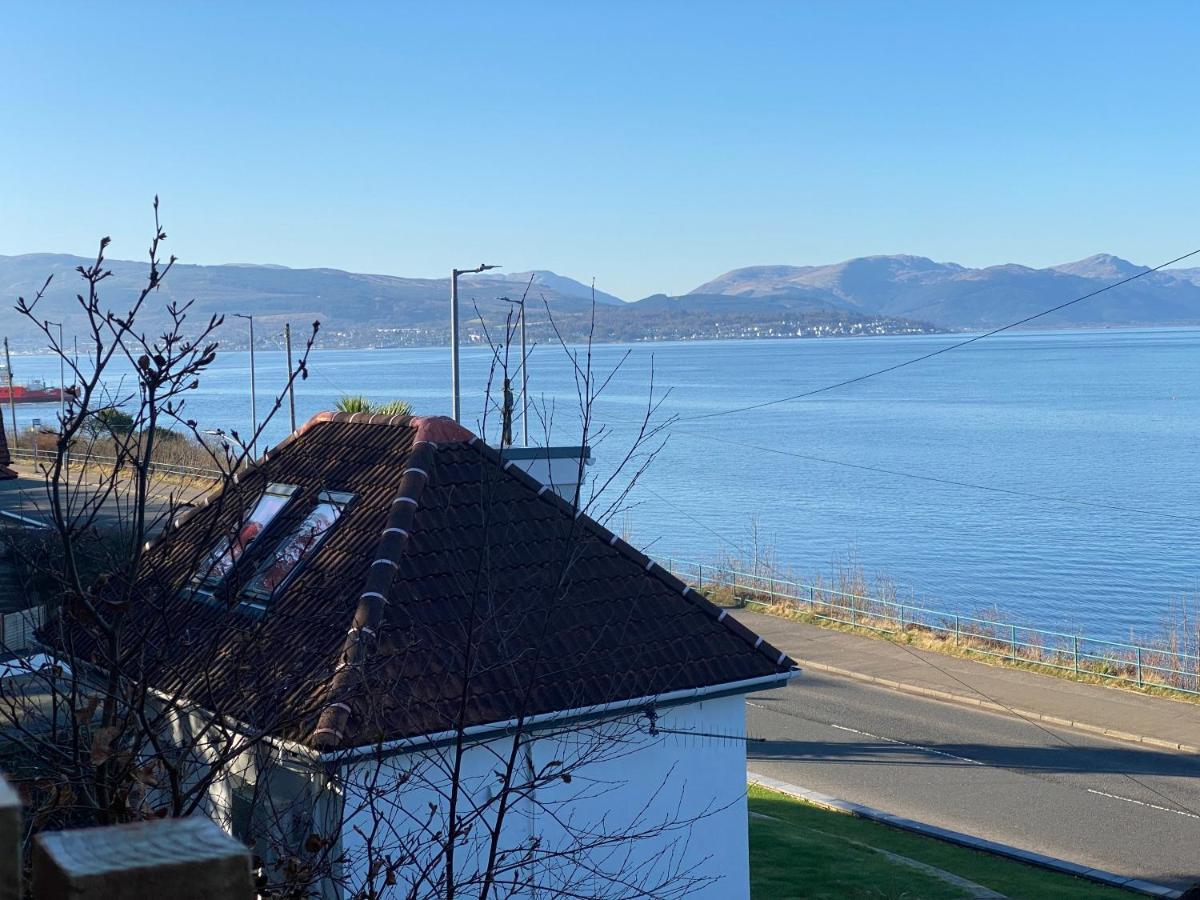 The Wee Cottage By The Ferry Gourock Exterior photo
