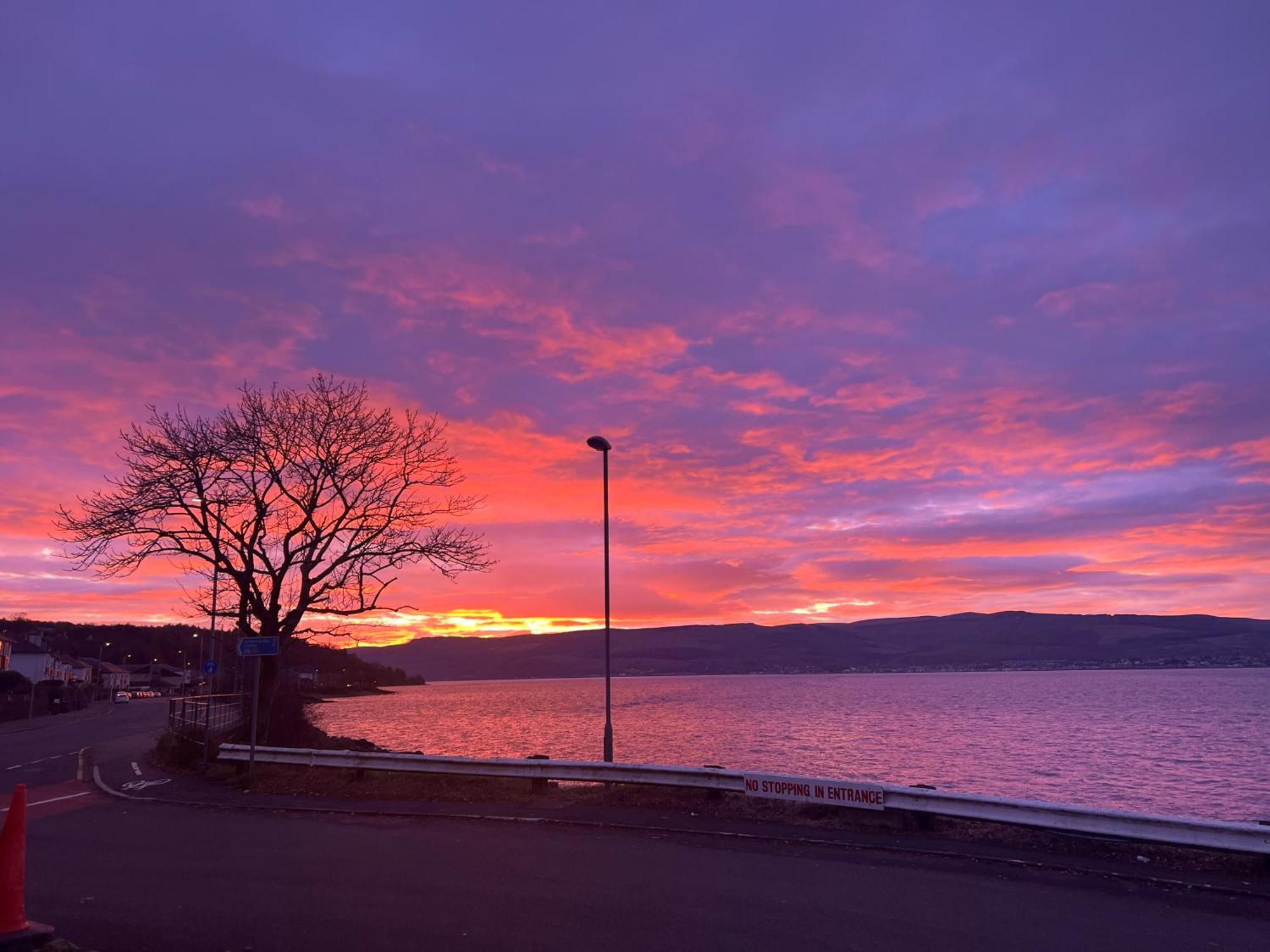 The Wee Cottage By The Ferry Gourock Exterior photo